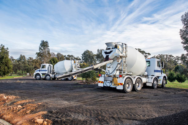 Best Concrete Sidewalk Installation in Elyria, OH